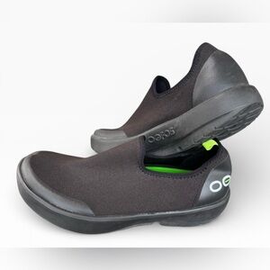 Oofos Oomg Eezee Low Womens Recovery‎ Slip On Shoe Black/Black - Size 7.5